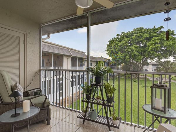 202 Oxford 200, West Palm Beach, FL 33417