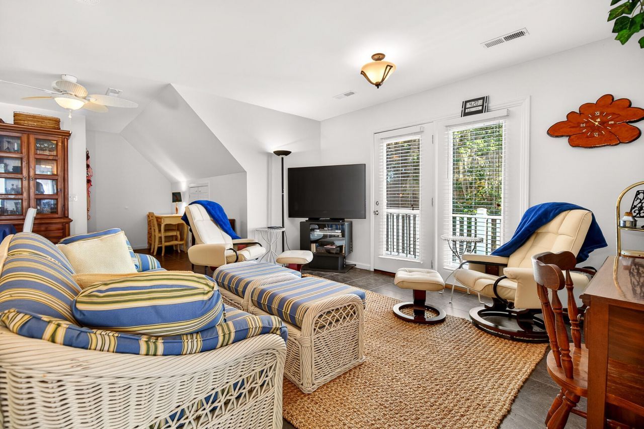 3282 Francis Marion Boulevard Photo 129