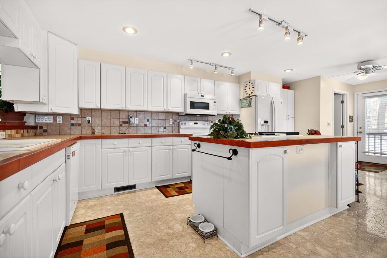 3282 Francis Marion Boulevard Photo 61