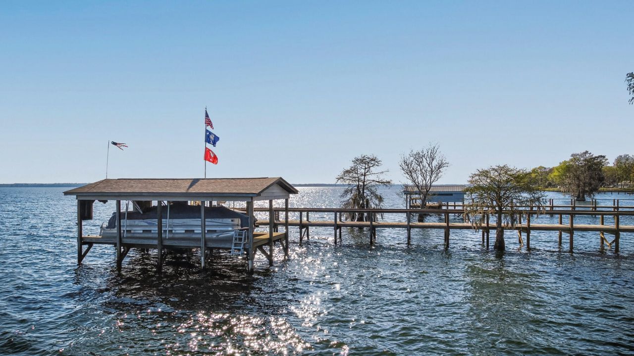 3282 Francis Marion Boulevard Photo 7