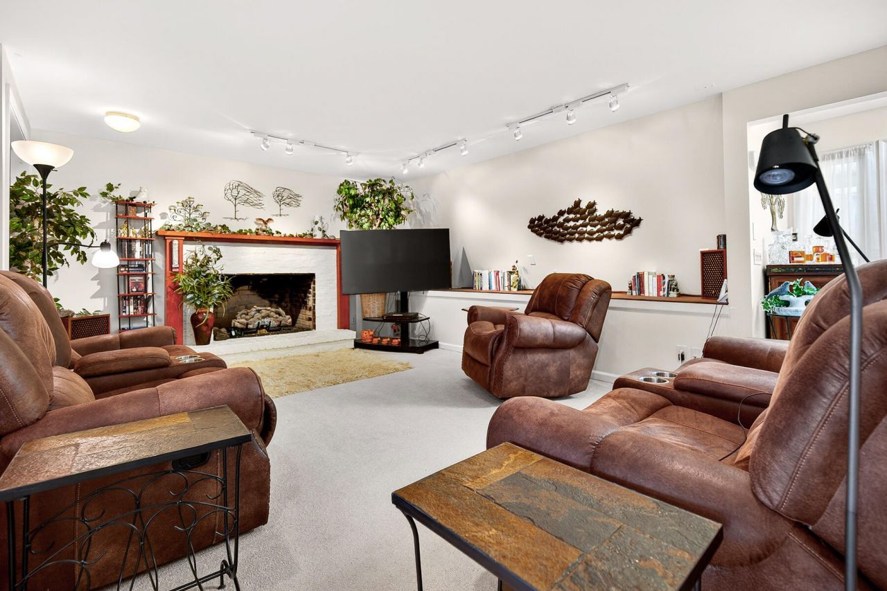 3282 Francis Marion Boulevard Photo 83