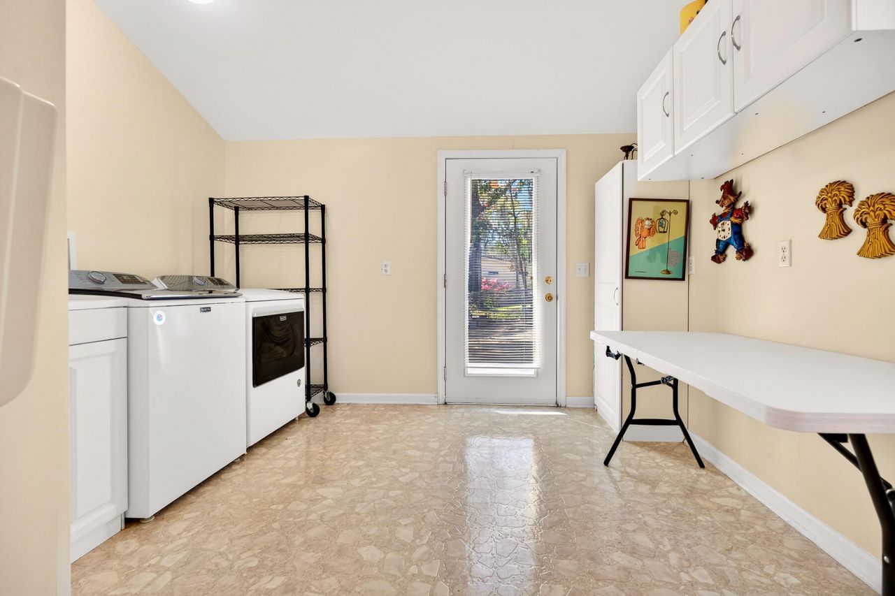 3282 Francis Marion Boulevard Photo 91