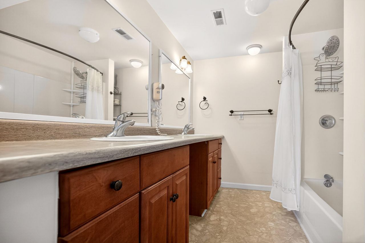 3282 Francis Marion Boulevard Photo 97