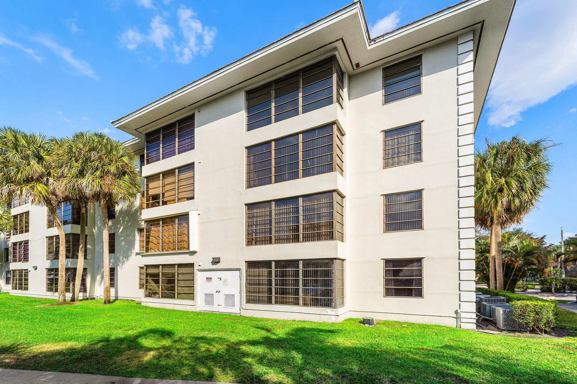 1721 Whitehall Drive, Unit 201, Davie, FL 33324 Photo