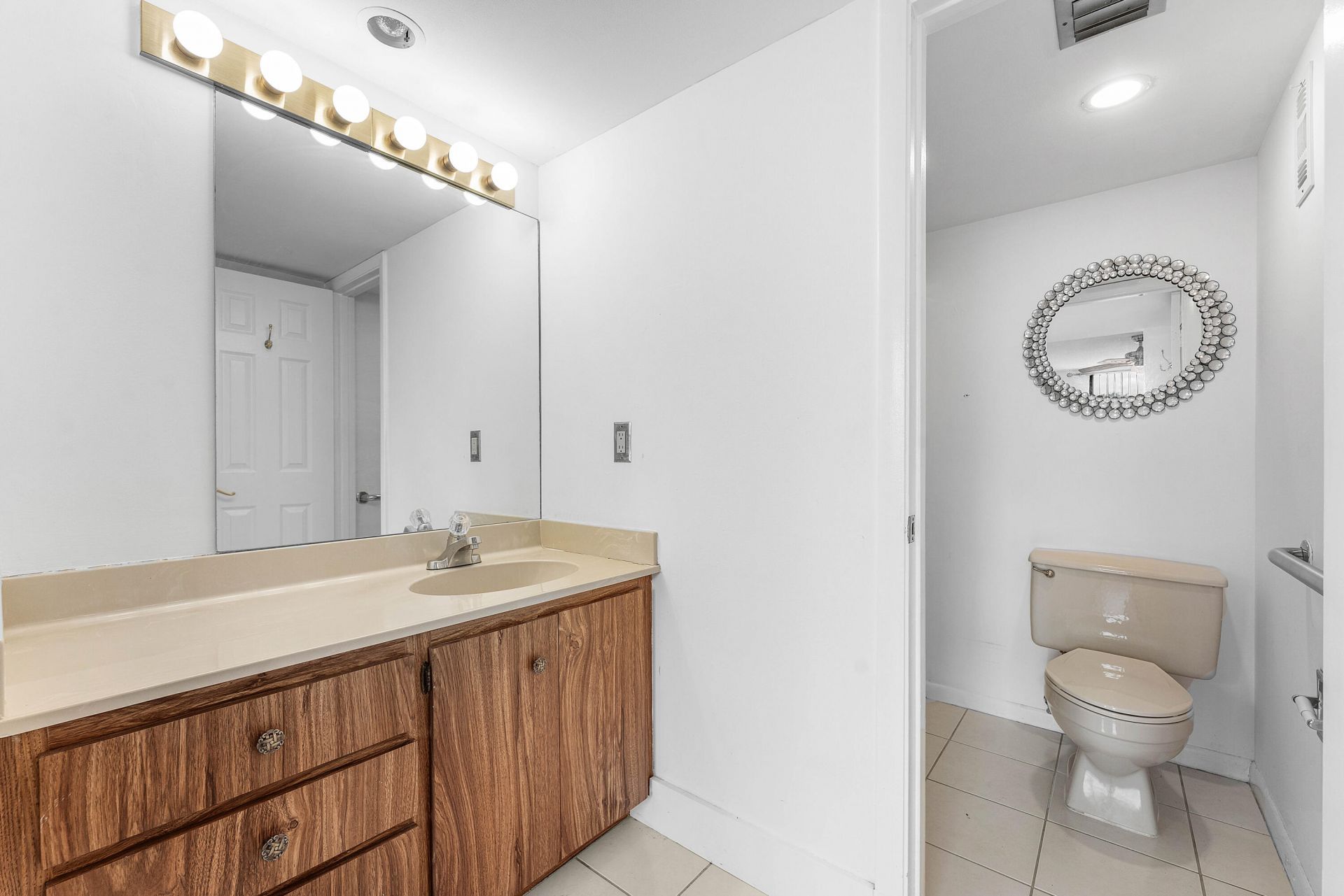 1721 Whitehall Drive, Unit 201, Davie, FL 33324 Photo