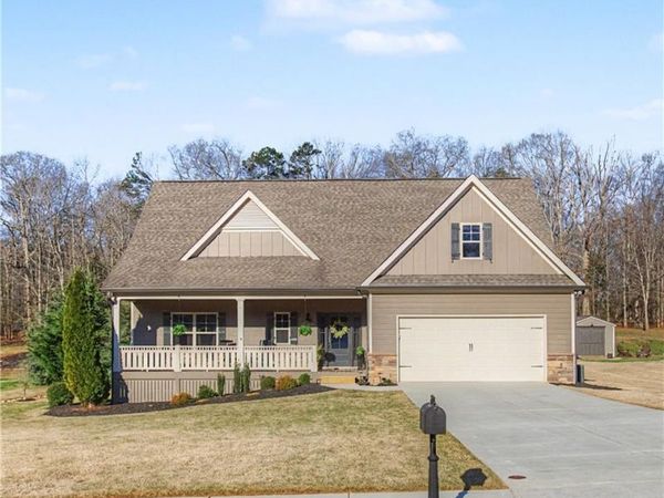 6725 Little Whistle Way, Clermont, GA 30527