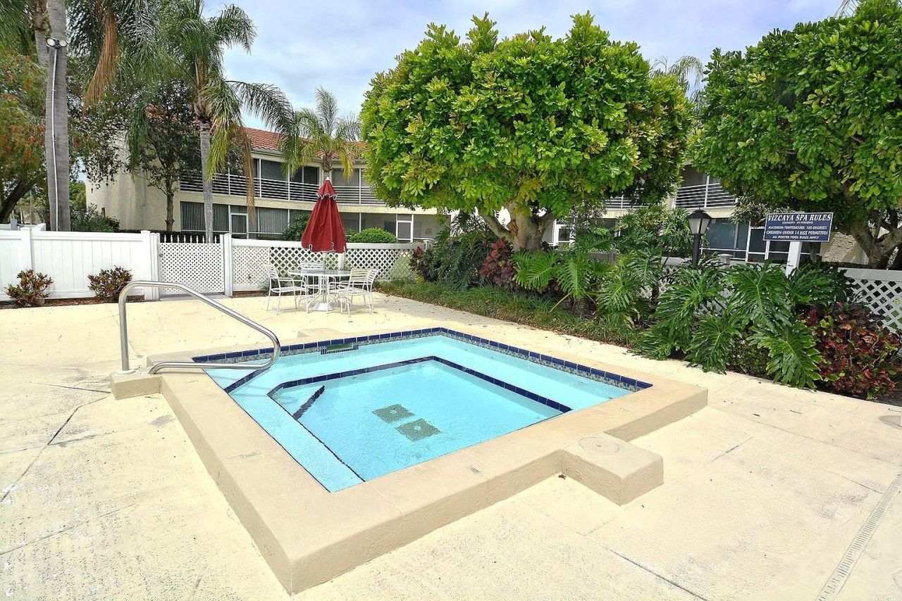 6101 34th Street W, Unit 10A, Bradenton, FL 34210 Photo