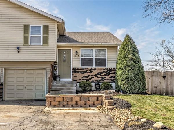 1019 N JAN MAR Street, Olathe, KS 66061