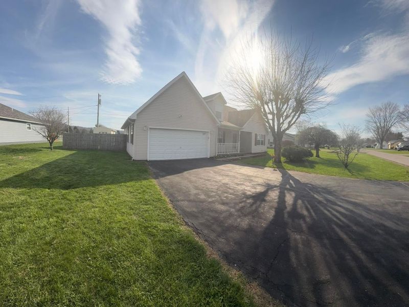 593 Franklin Circle, Chillicothe, OH 45601 Photo 2
