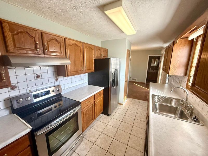 593 Franklin Circle, Chillicothe, OH 45601 Photo 6