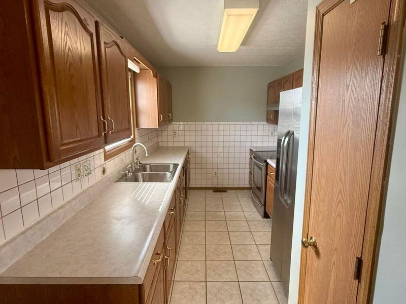 593 Franklin Circle, Chillicothe, OH 45601 Photo 8