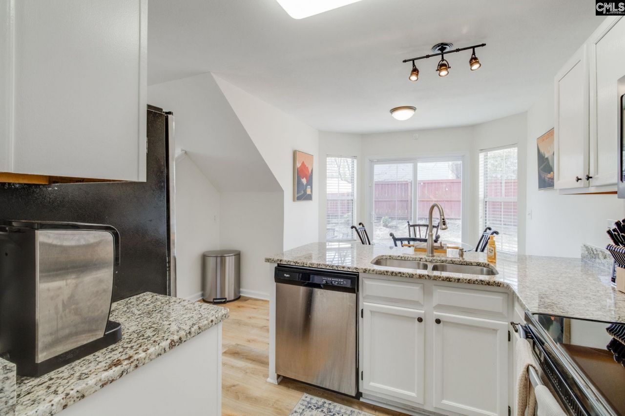 112 Hunters Ridge Drive  Photo 15