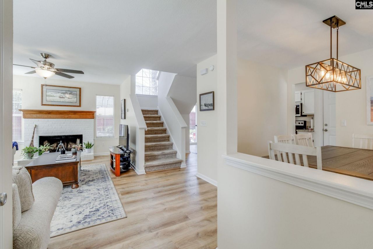 112 Hunters Ridge Drive  Photo 6