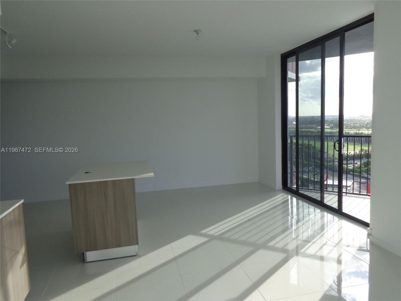 5300 Paseo Blvd , Unit 1114, Doral, FL 33166 Photo