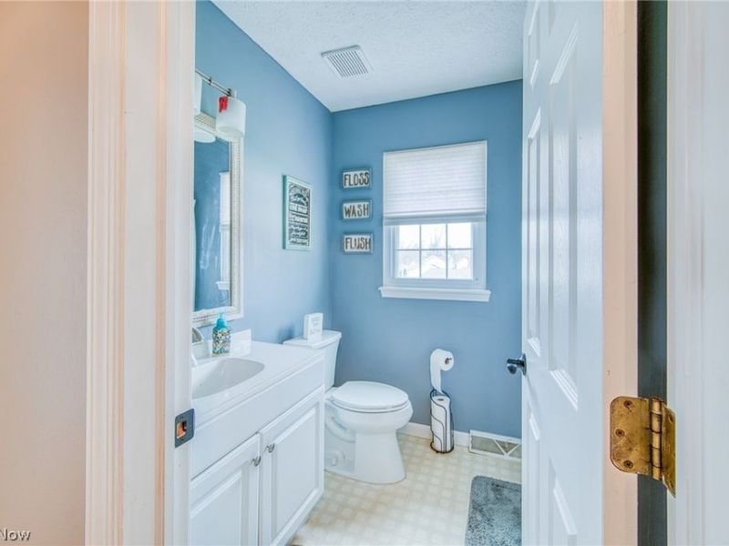 1215 Heatherstone Drive, Painesville Township, OH 44077 Photo 14