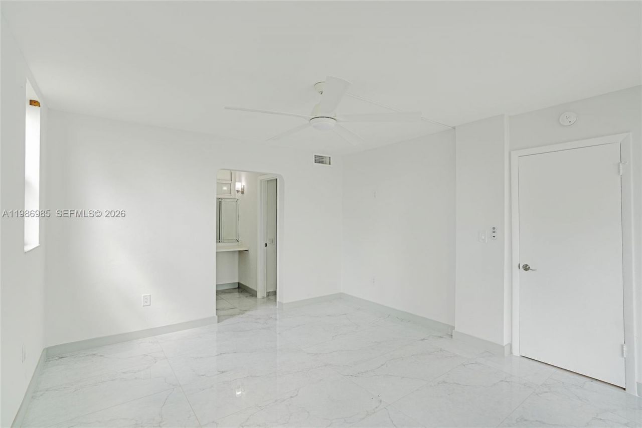 3020 Marcos Dr , Unit S106, Aventura, FL 33160 Photo