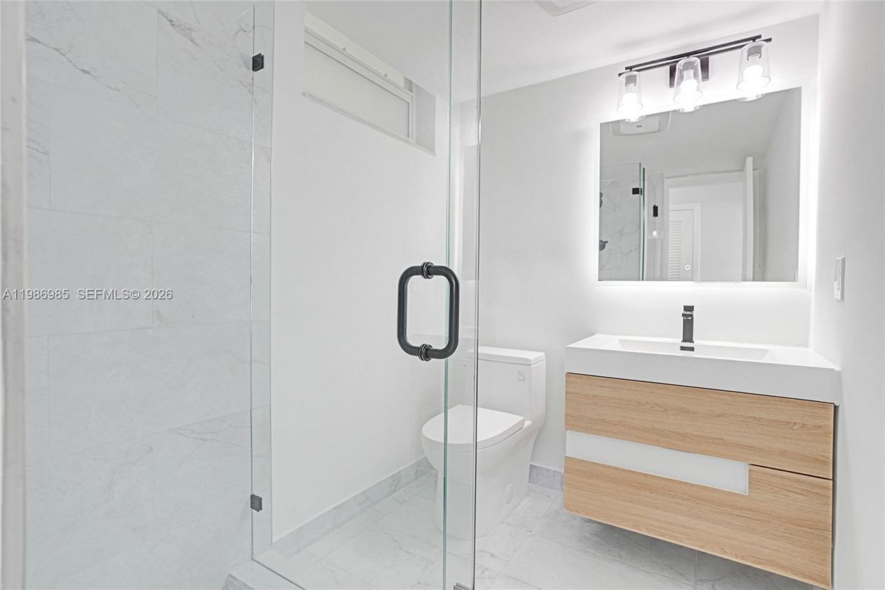 3020 Marcos Dr , Unit S106, Aventura, FL 33160 Photo