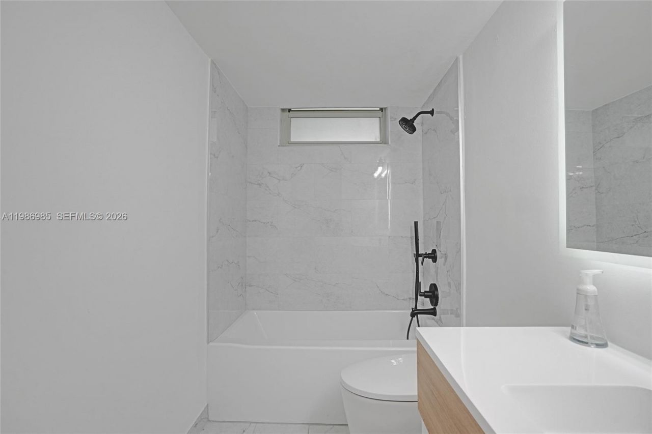 3020 Marcos Dr, Unit S106, Aventura, FL 33160 Photo