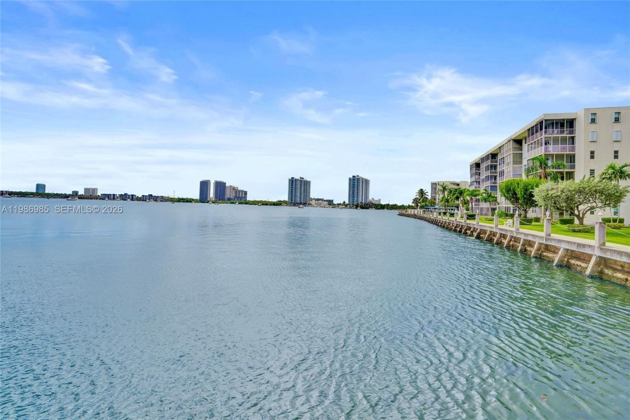 3020 Marcos Dr , Unit S106, Aventura, FL 33160 Photo