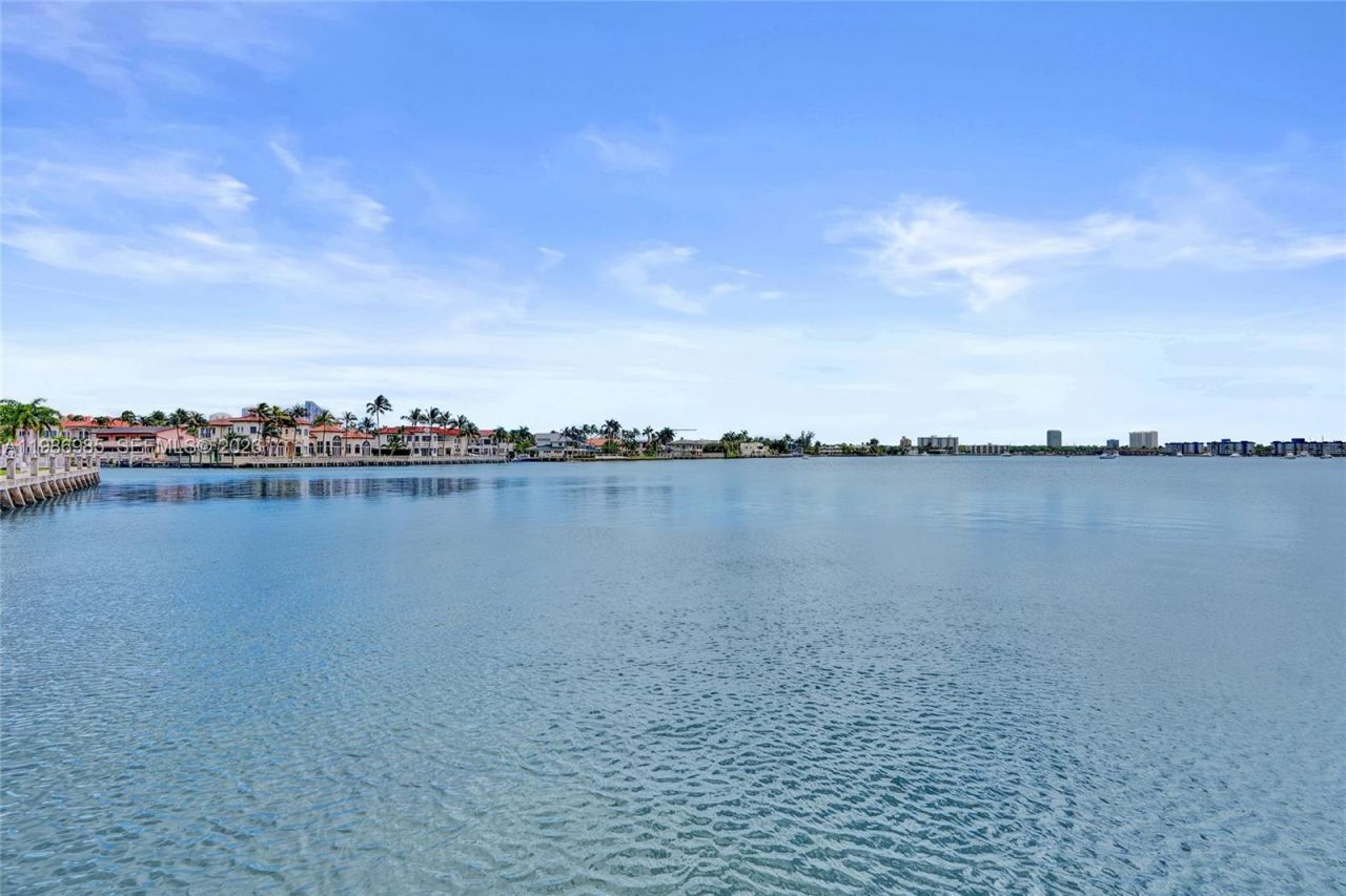 3020 Marcos Dr, Unit S106, Aventura, FL 33160 Photo