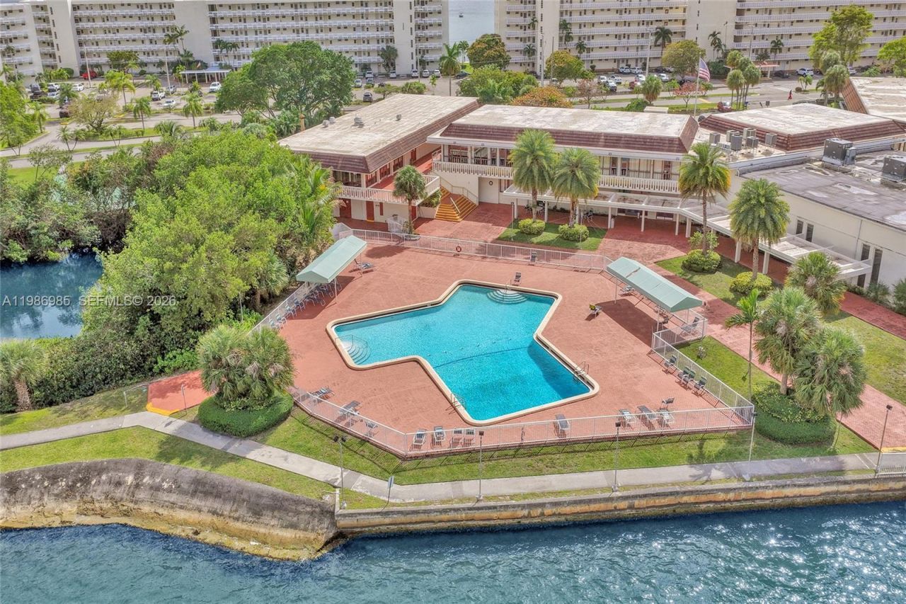 3020 Marcos Dr , Unit S106, Aventura, FL 33160 Photo