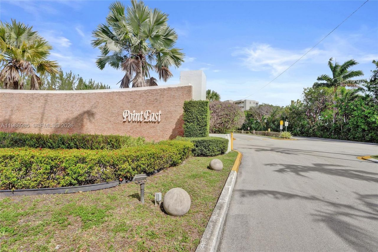 3020 Marcos Dr, Unit S106, Aventura, FL 33160 Photo