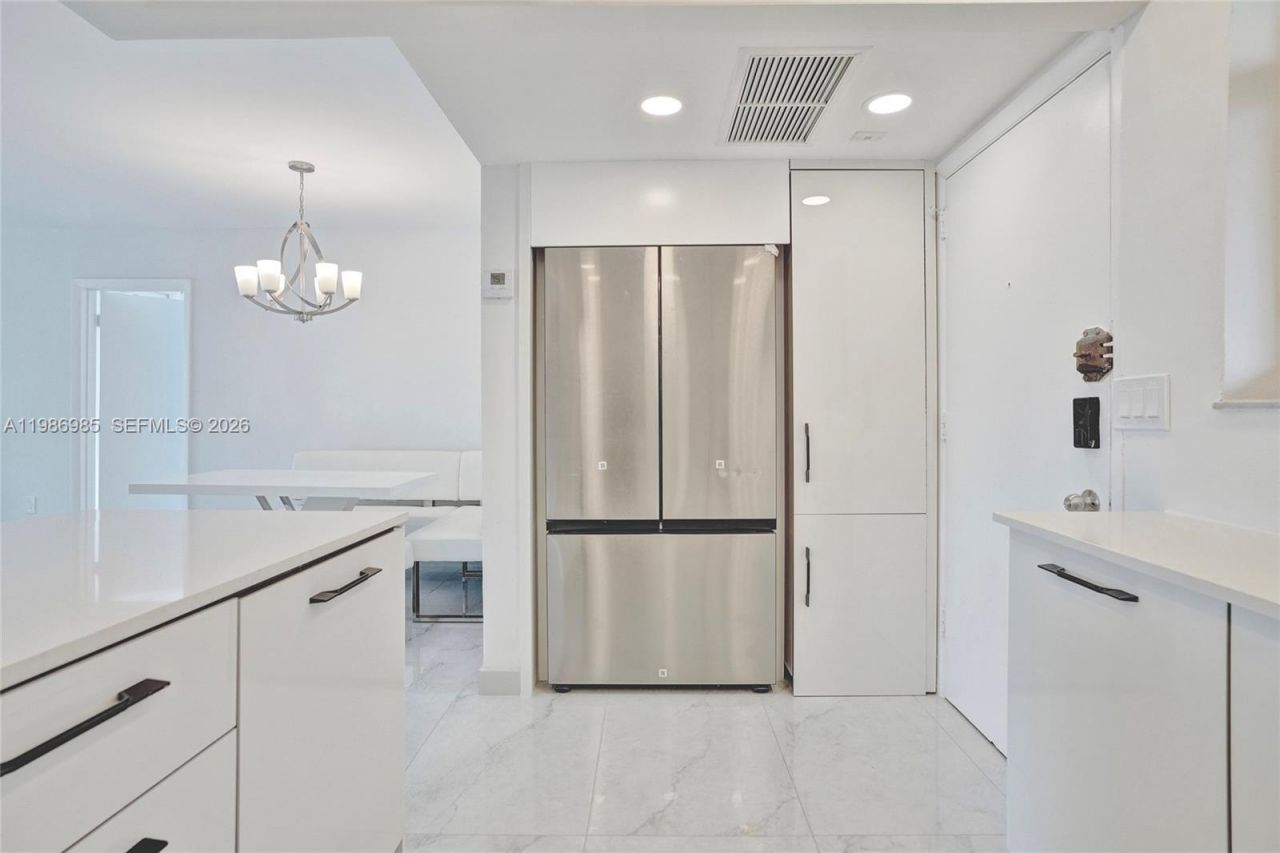 3020 Marcos Dr , Unit S106, Aventura, FL 33160 Photo