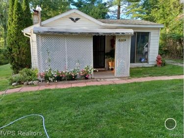 1721 Moffat Road, Addison Twp, MI 48367