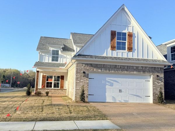 6104 Hickory Point Drive, Walls, MS 38680
