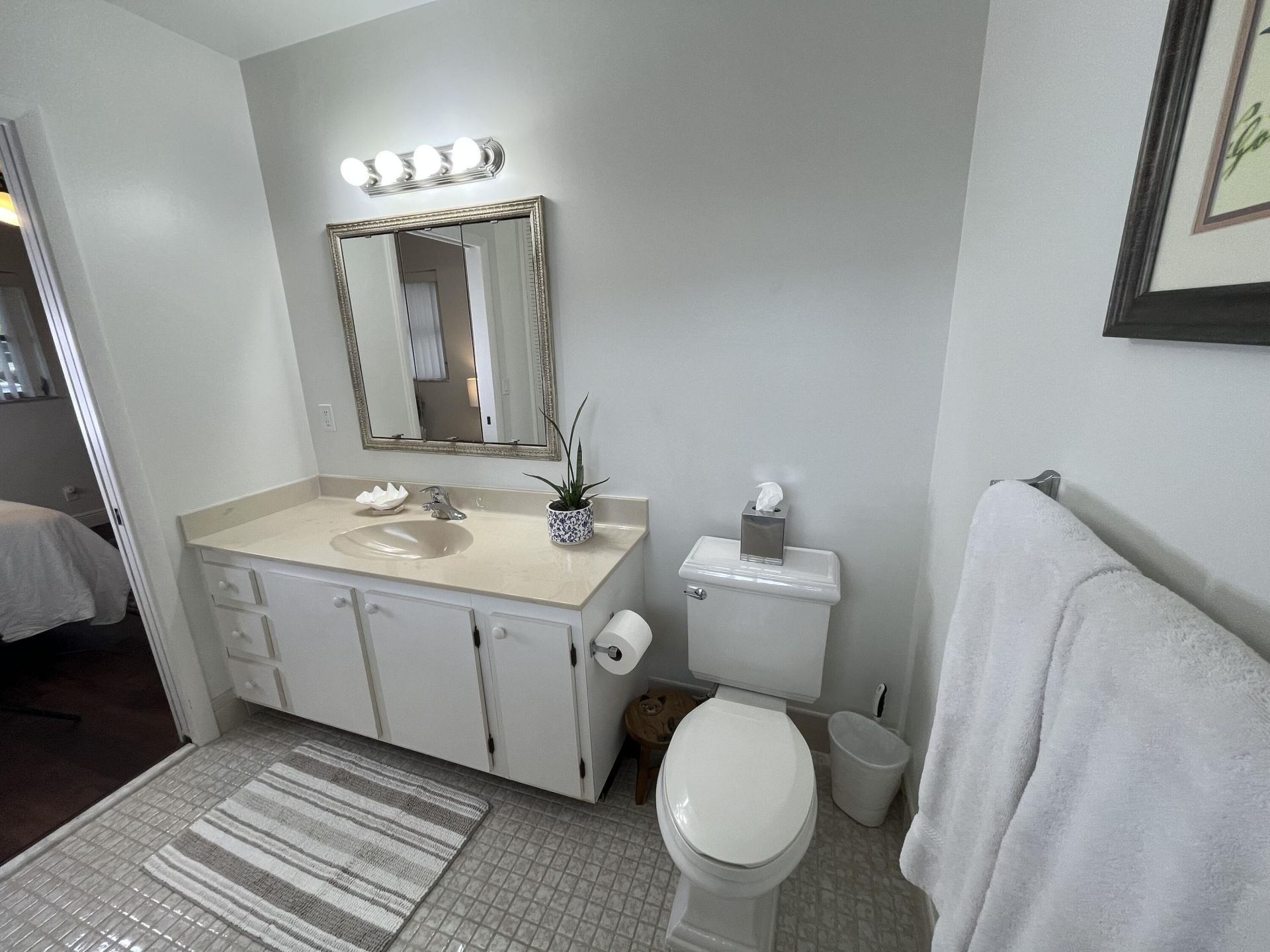 2638 Gately Drive E, Unit 112, West Palm Beach, FL 33415 Photo