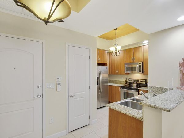 801 S Olive Avenue, Unit 829, West Palm Beach, FL 33401