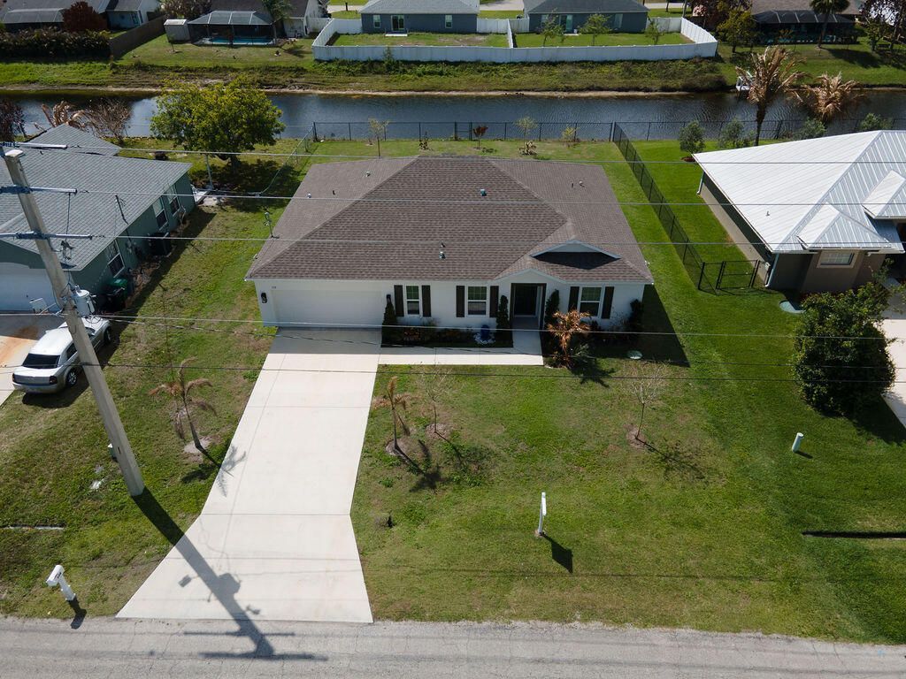138 SW Carter Avenue, Port Saint Lucie, FL 34983 Photo