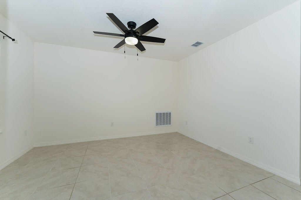 138 SW Carter Avenue, Port Saint Lucie, FL 34983 Photo