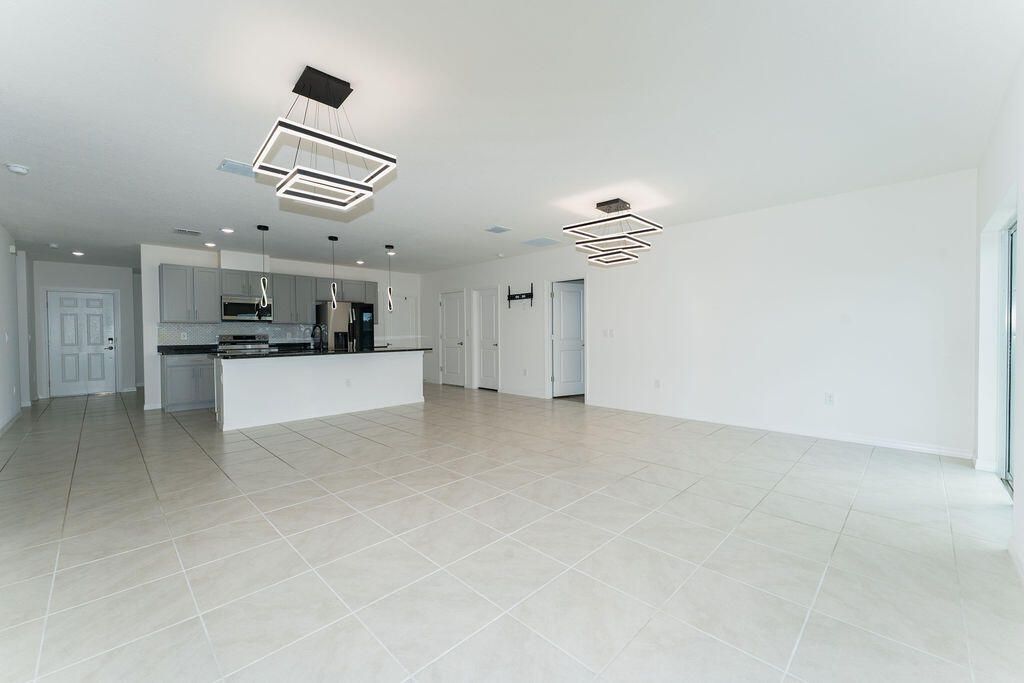 138 SW Carter Avenue, Port Saint Lucie, FL 34983 Photo