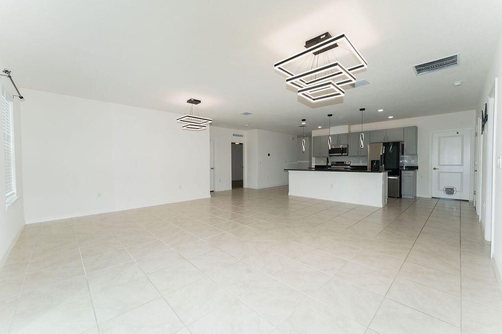 138 SW Carter Avenue, Port Saint Lucie, FL 34983 Photo