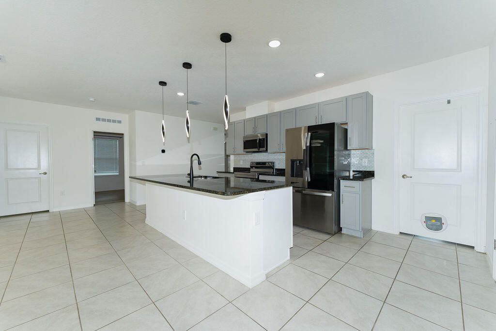 138 SW Carter Avenue, Port Saint Lucie, FL 34983 Photo