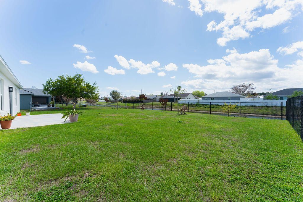 138 SW Carter Avenue, Port Saint Lucie, FL 34983 Photo