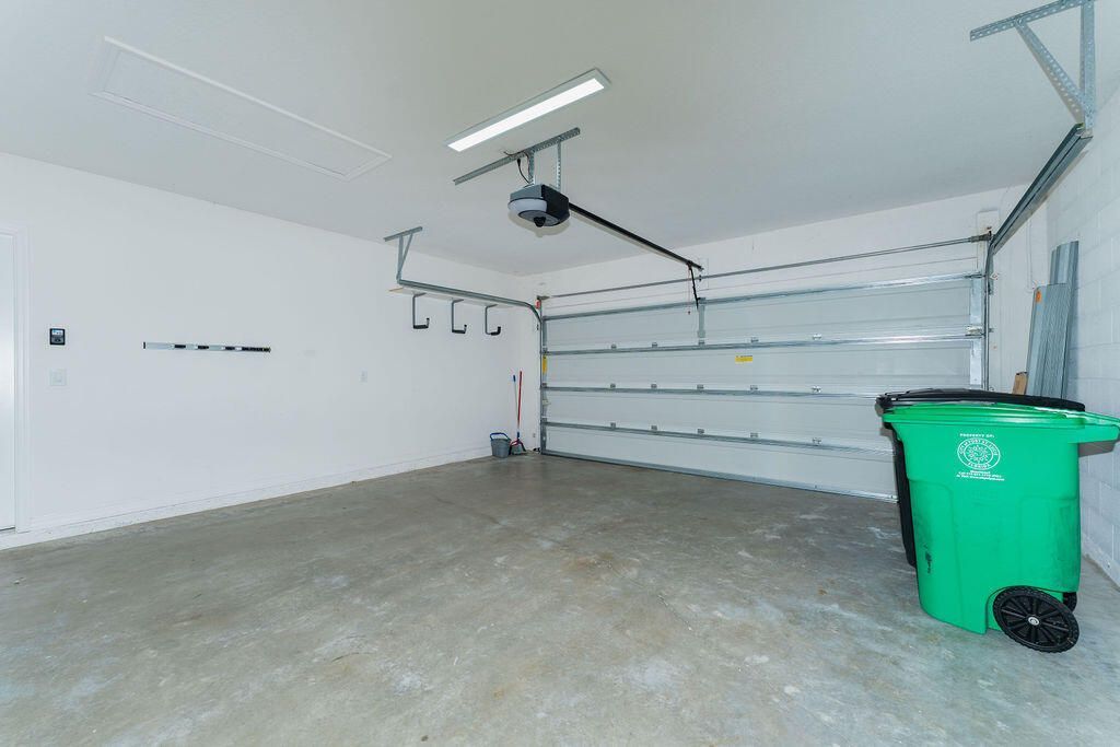 138 SW Carter Avenue, Port Saint Lucie, FL 34983 Photo