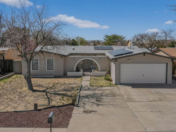 7209 Oralee Street NE, Albuquerque, NM 87109
