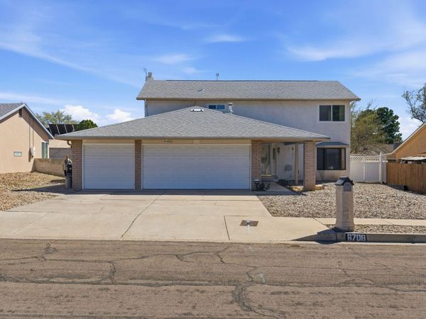 6708 Christy Avenue NE, Albuquerque, NM 87109