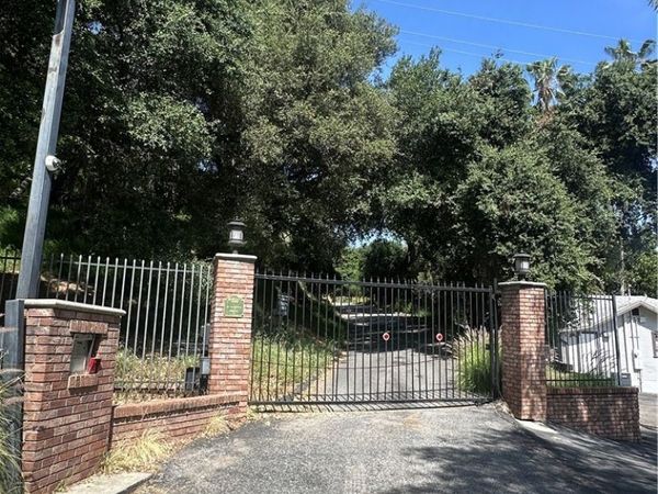 1154 N Glendora, Glendora, CA 91741