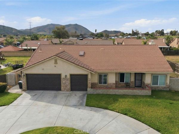 11368 Cactus Ave, Bloomington, CA 92326