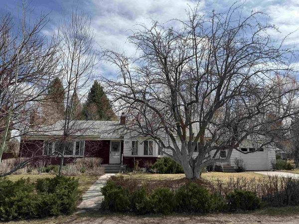 221 S 3rd West, Soda Springs, ID 83276