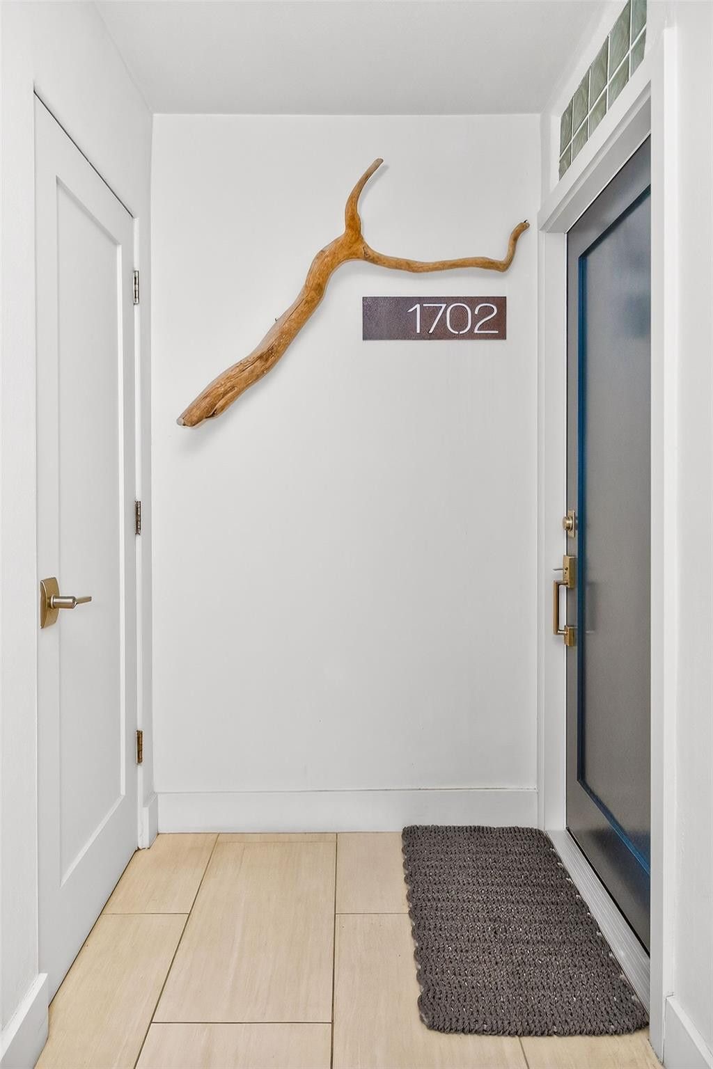 545 S Fort Lauderdale Beach Boulevard, Unit 1702, Fort Lauderdale, FL 33316 Photo