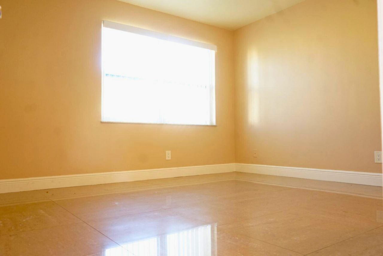 2050 Oleander Boulevard, Unit 11, Fort Pierce, FL 34950 Photo