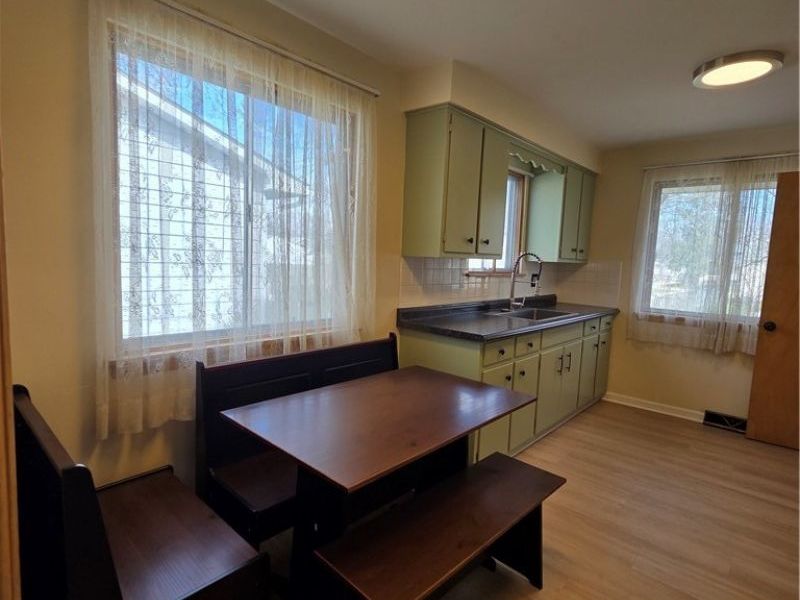 5933 Decker Road, North Olmsted, OH 44070 Photo 9