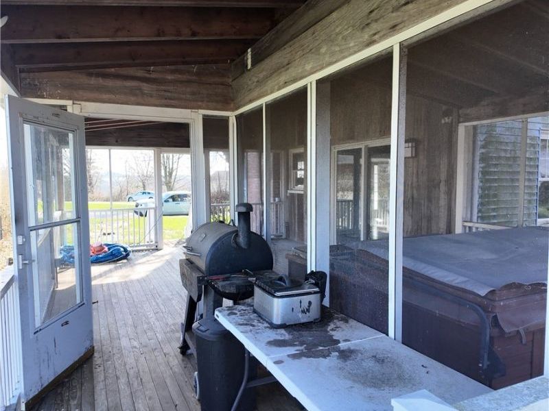 101 Pine Knoll Terrace , Saint Clairsville, OH 43950 Photo 18