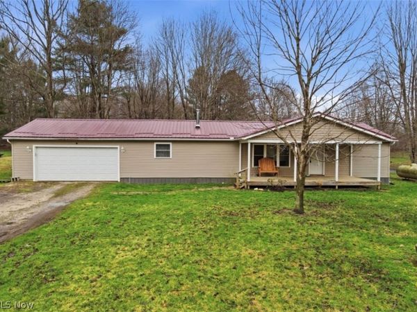 4132 Benetka Road , Ashtabula, OH 44004