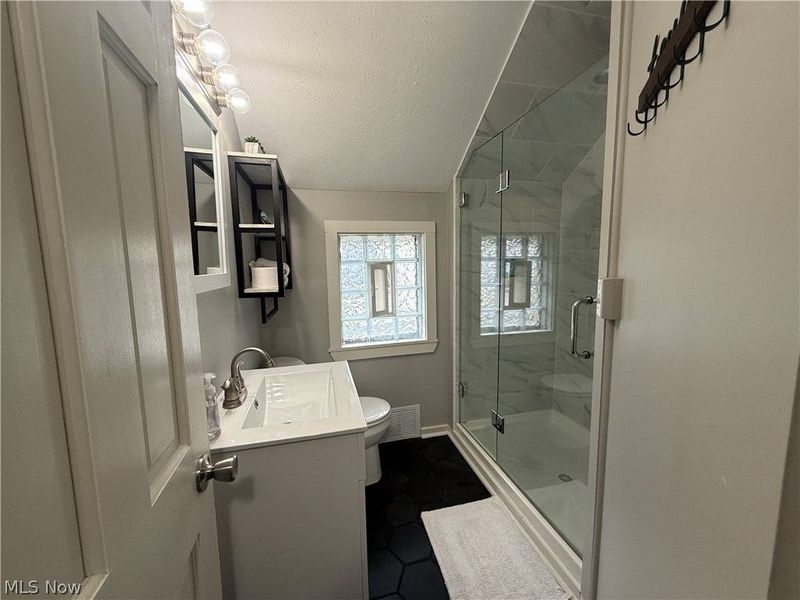 5022 Doctors Drive , Geneva, OH 44041 Photo 17