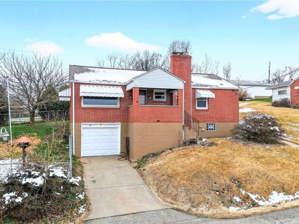 9 Lavonne Ave. , Charleroi, PA 15022